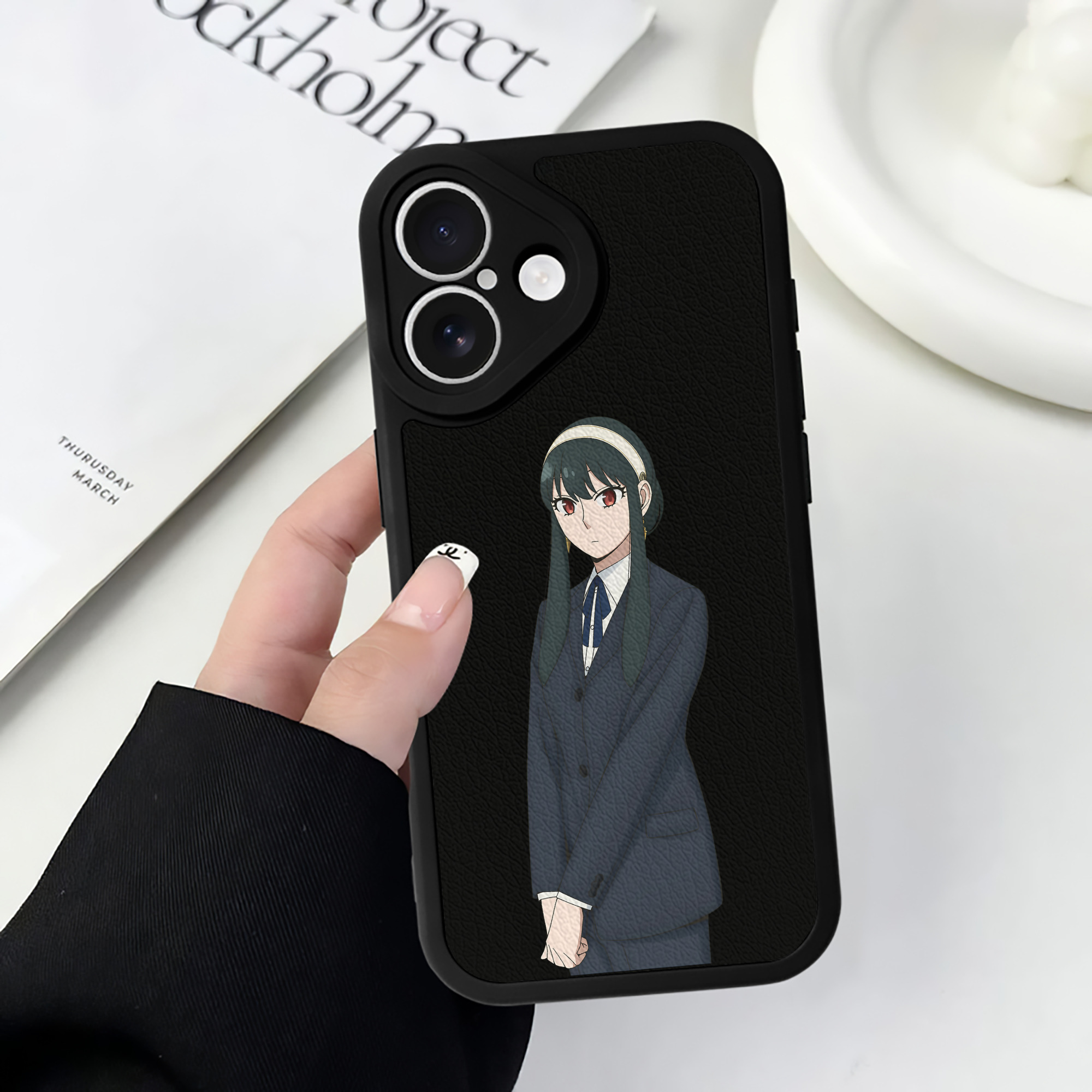 （画像用） SPY×FAMILY间谍家家酒 【iPhone 16シリーズ対応】シリコンスマホケース（レザー調） 材質：シリコン